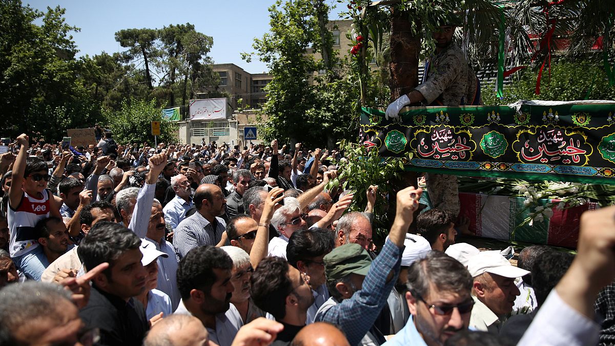 تشييع جثامين ضحايا اعتداءات طهران ..وتبادل اتهامات بين طهران وواشنطن