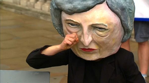 Regno Unito: dimostranti celebrano i funerali della Brexit Regno Unito: dimostranti celebrano i funerali della Brexit