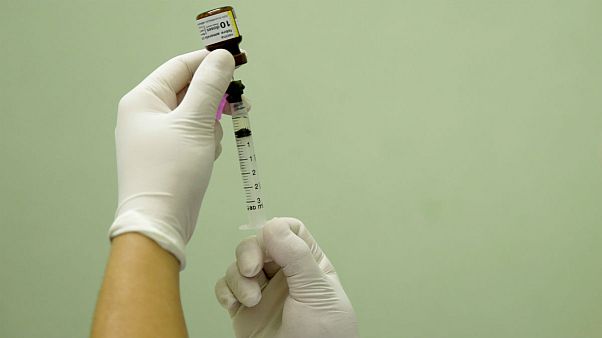 Italy’s vaccine sceptics to ‘apply for asylum in Austria’ Italy’s vaccine sceptics to ‘apply for asylum in Austria’