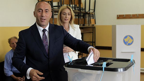Kosova'daki seçimde Veyseli’nin ittifakı önde Kosova'daki seçimde Veyseli’nin ittifakı önde