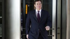 Image: Former Trump campaign manager Paul Manafort departs after a bond hea