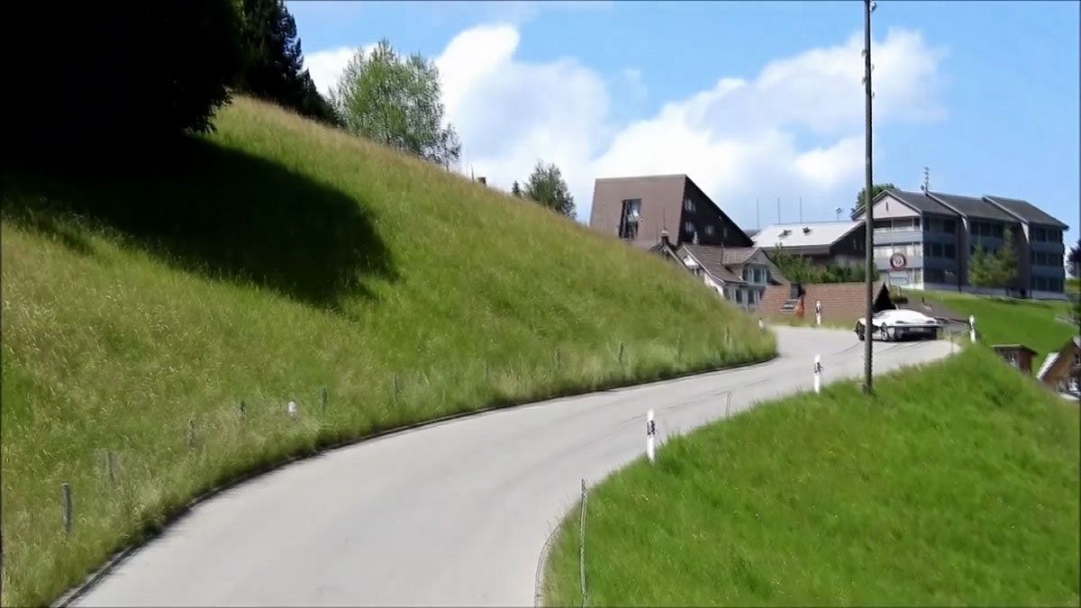 Video vom spektakulären Crash des Top-Gear-Stars in der Schweiz