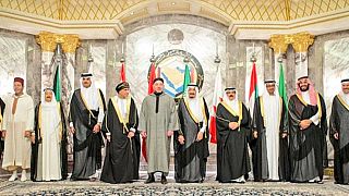 الرباط تعلن الحياد وتمد يد الوساطة في الأزمة الخليجية