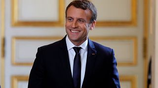 Az első exit poll adatok szerint a francia elnök pártja nyerheti a választásokat