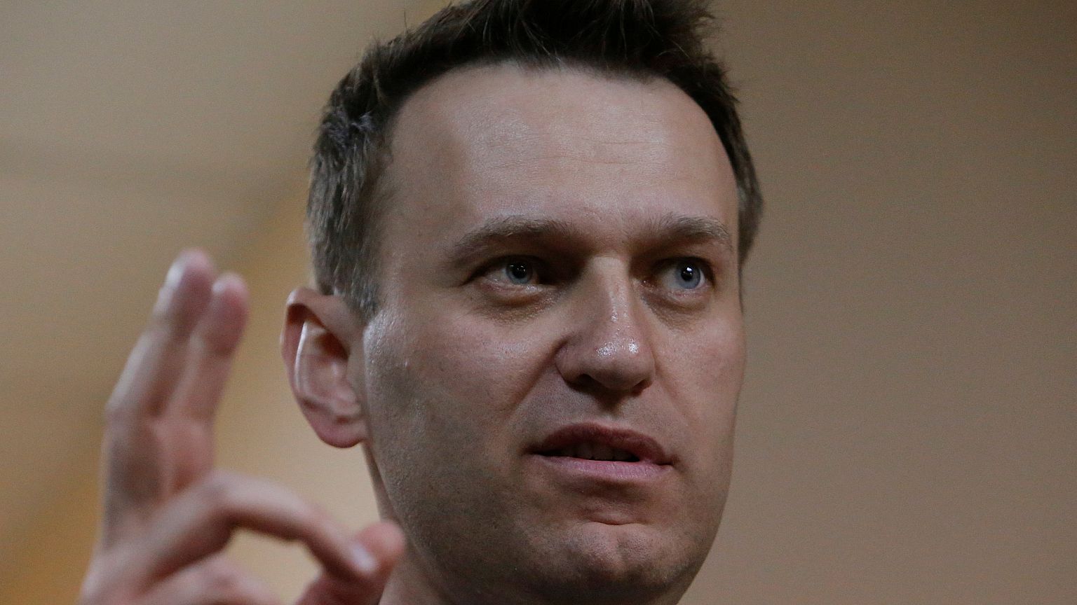 Навальный: "Манифестация пройдет под российскими флагами в День России"