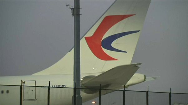 Loch im Triebwerk: Airbus kehrt nach Sydney zurück Loch im Triebwerk: Airbus kehrt nach Sydney zurück