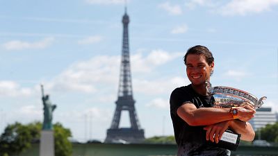 Rafa saborea su décimo Roland Garros