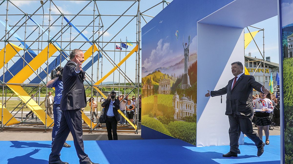 Ukraine parties to celebrate visa-free access to EU