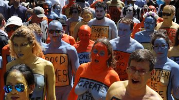 نمایش بدنهای رنگ آمیزی شده در میدان تایمز نیویورک