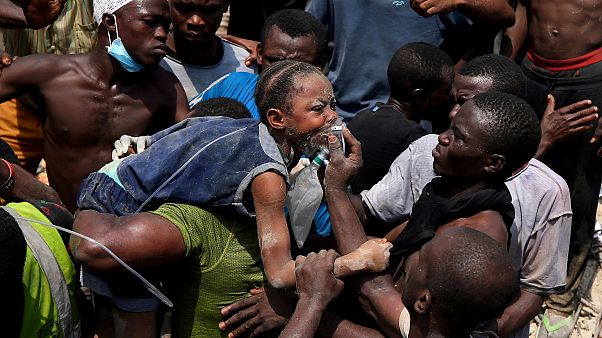 Nigeria School Building Collapse Kills 20 People: Health Official ...