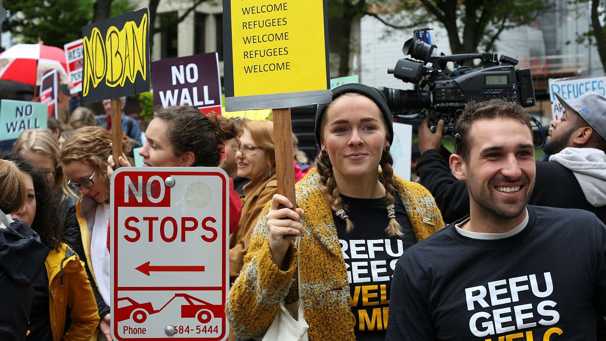 Tribunal mantém bloqueio sobre veto migratório de Trump