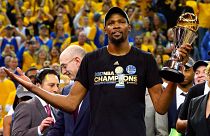 Kevin Durant trascina i Warriors, Campioni di NBA!