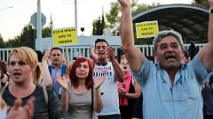 Στους δρόμους οι κάτοικοι του Μενιδίου