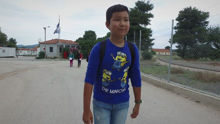 Miles de niños refugiados, en la escuela pública griega Miles de niños refugiados, en la escuela pública griega