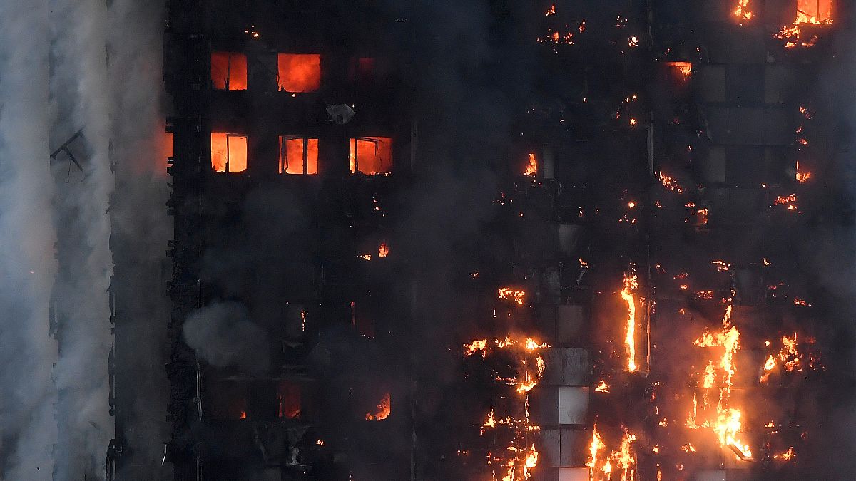 حريق لندن: مسلمون استيقظوا للسحور فأنقذوا حياة الكثيرين