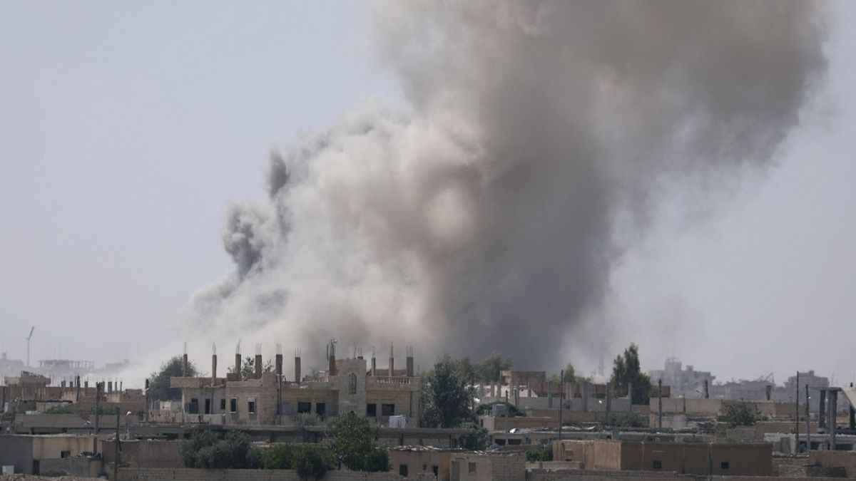 لجنة التحقيق الأممية: مقتل أكثر من 300 مدني في المعارك والغارات لاستعادة الرقة