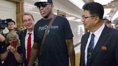 Vermittlungsversuch? Rodman schenkt Kim Jong-un Trump-Buch