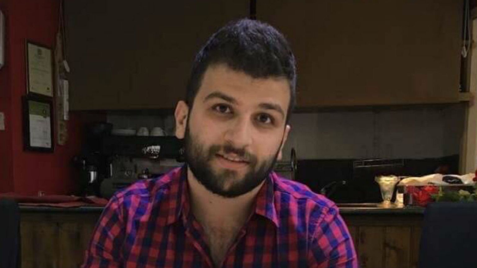 محمد الحاج علي فرّ من الموت في سوريا فوجده أمامه في حريق ببريطانيا