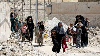 هل أصبحت الدروع البشرية آخر تقنية للجهاديين في الموصل؟