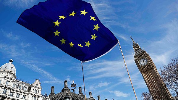 Theresa May pressée de toutes parts Theresa May pressée de toutes parts