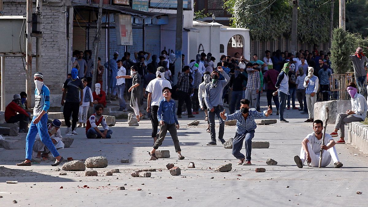 10 قتلى في أعمال عنف في كشمير