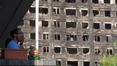 Tausende demonstrieren nach Londoner Hochhausbrand