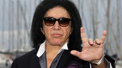 Kiss frontman Gene Simmons wants to trademark "devil horns" gesture