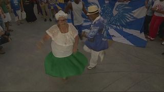 Brésil : les écoles de samba de Rio en colère