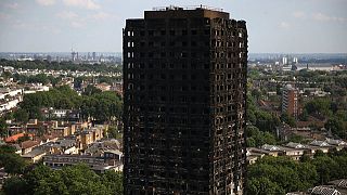 Bírálják a brit kormányt amiatt, ahogy a Grenfell-torony katasztrófáját kezelte