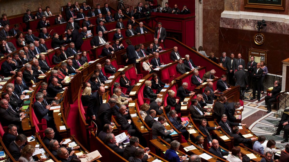 França: A renovação "em marcha" no parlamento