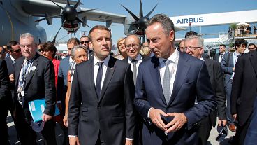 الرئيس الفرنسي يحضر معرضا للطائرات في مدينة لوبورجيه