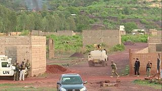 Attaque de Bamako : 5 morts, 5 assaillants arrêtés, des clients portés disparus