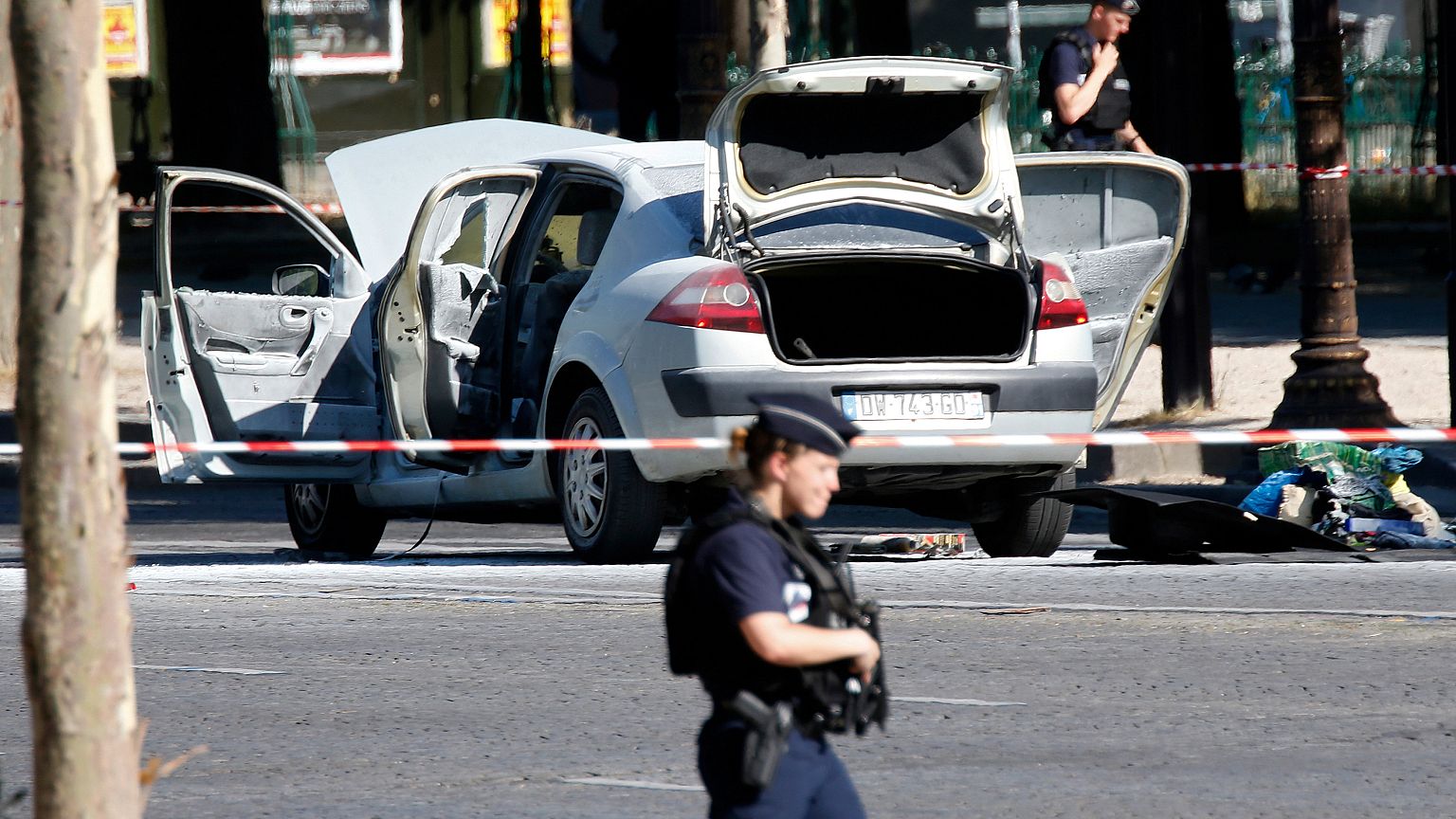 Επίθεση κατά αστυνομικών στο Παρίσι