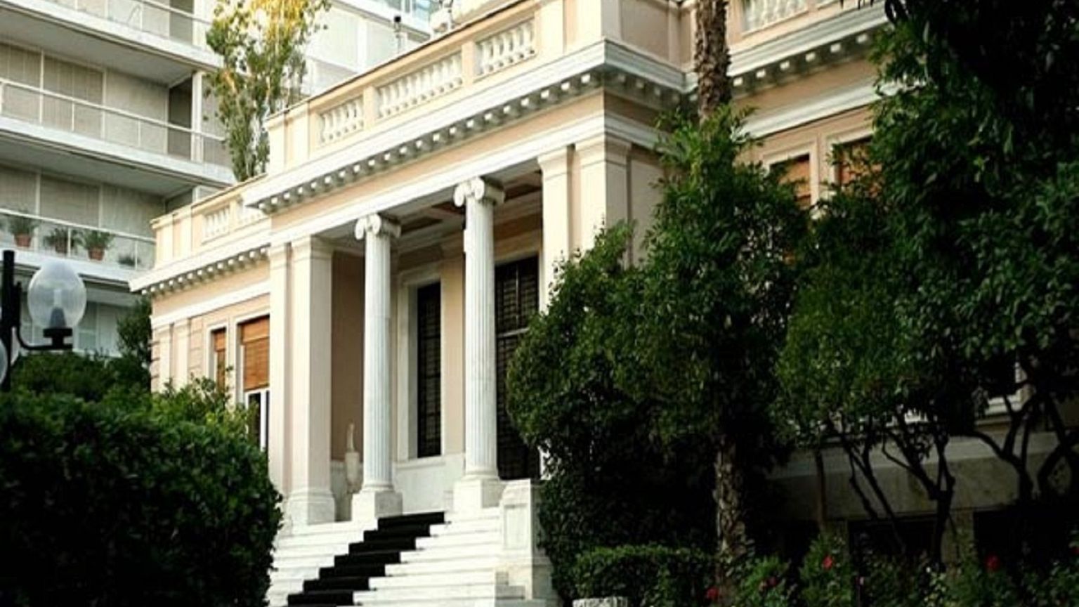 Δεύτερος γύρος επαφών του Αλέξη Τσίπρα με τους πολιτικούς αρχηγούς