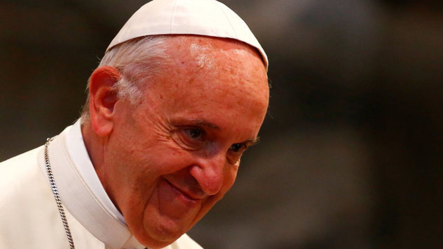 Il Papa Francesco rende omaggio alle tombe di Don Mazzolari e Don Milani
