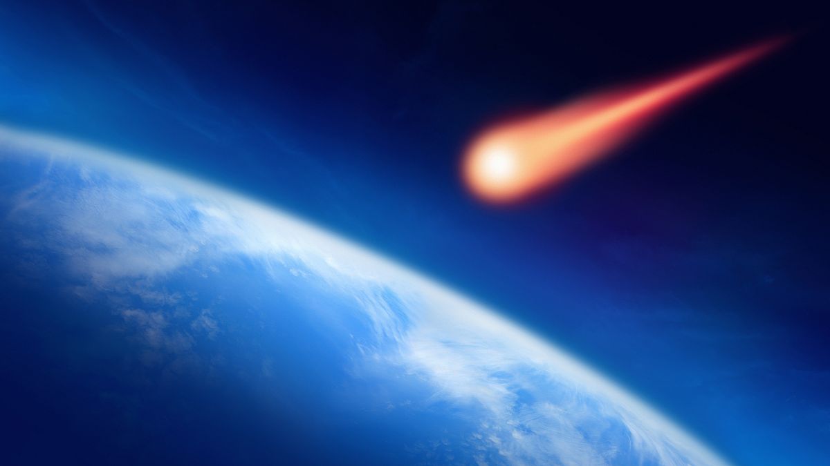 Image: Meteor Falling to the Earth
