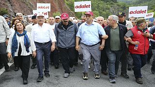 Kılıçdaroğlu: "Hakimlere talimat verdiğini ispat edersem onurunla istifa edecek misin?"