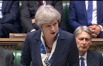 İngiltere başbakanı Grenfell faciasından dolayı özür diledi