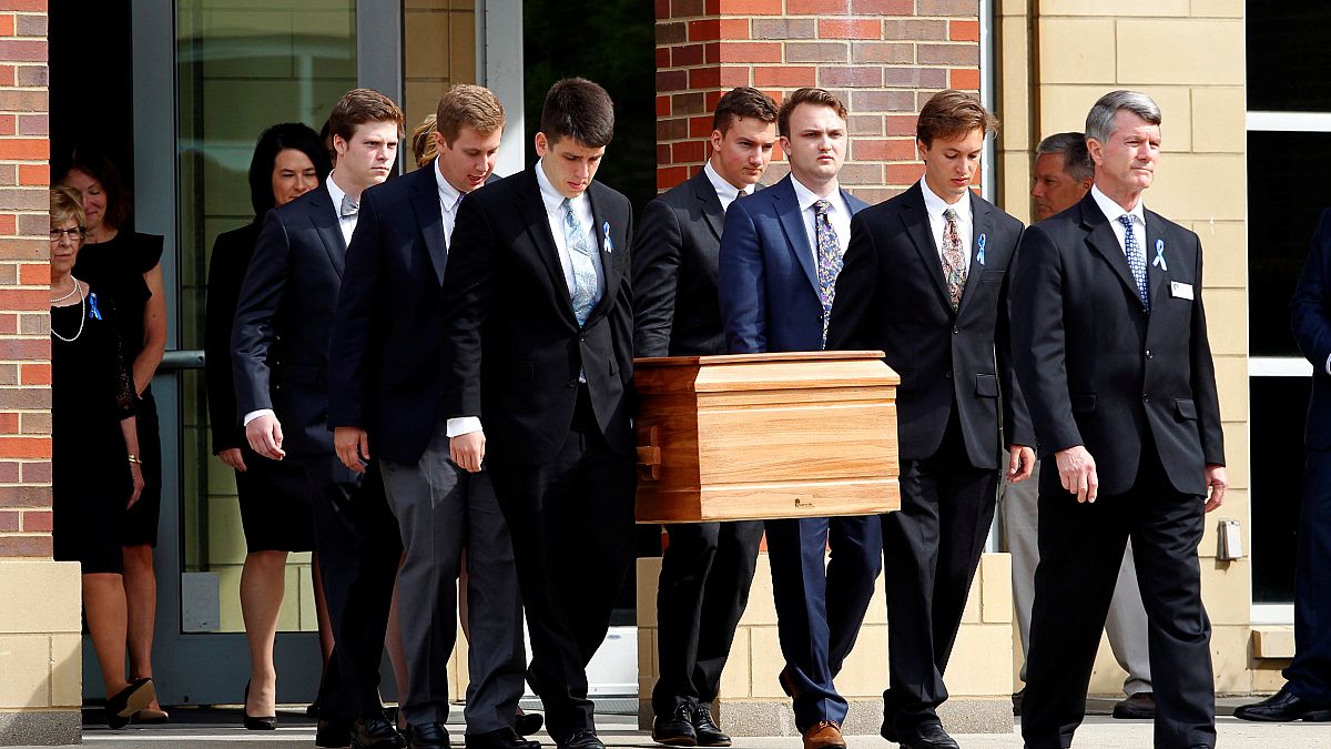 Multitudinario funeral del joven estadounidense que estuvo preso en Corea del Norte
