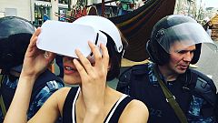 Moskauer Künstlerin für Tragen einer VR-Brille verhaftet