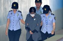 السجن لصديقة رئيسة كوريا الجنوبية المعزولة