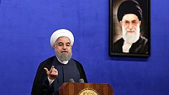 روحانی: باید اقتصاد را از دولت به مردم واگذار کنیم