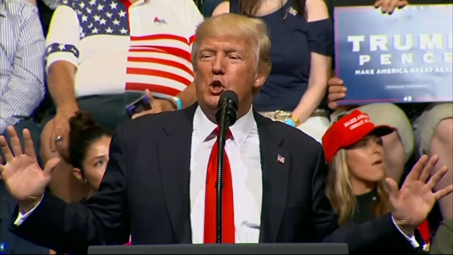 Trump propone construir un "muro solar" en la frontera entre EEUU y México