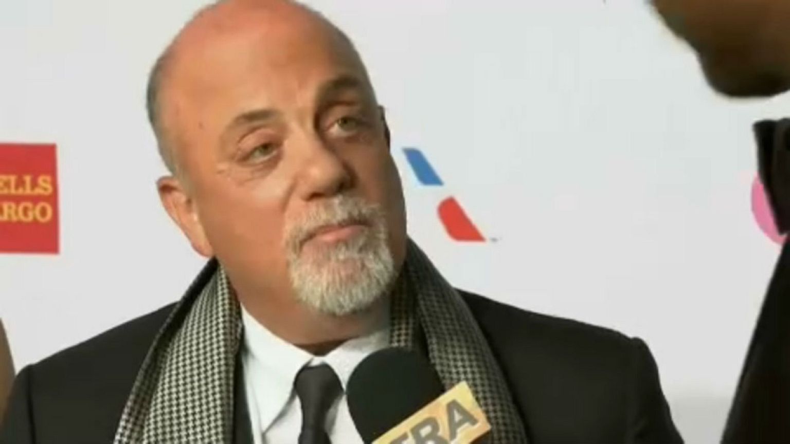 Visszatér középiskolájába Billy Joel