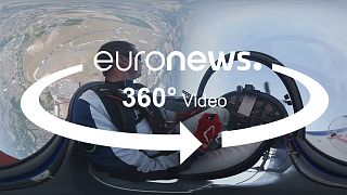 Inside an aerobatic flight: a 360 view from the cockpit