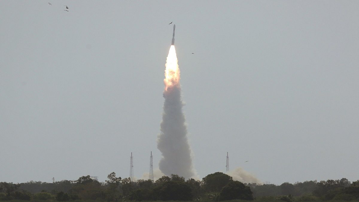 هند همزمان ۳۱ ماهواره را به فضا فرستاد