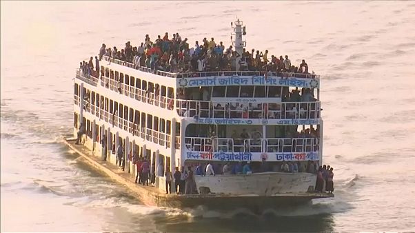 Au Bangladesh, afflux de voyageurs pour l'Aïd Au Bangladesh, afflux de voyageurs pour l'Aïd