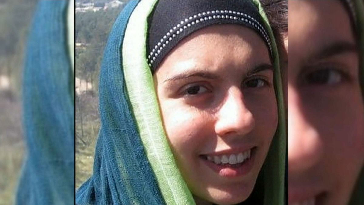 القبض على فتاة إيطالية بتهمة الانضمام الى الجماعات المسلحة في سوريا