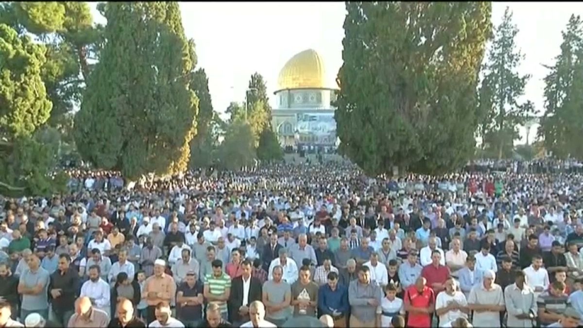 عباس: نأمل ان يأتي العيد المقبل وقد تحررت القدس