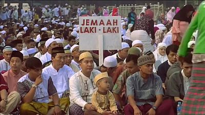 Muslims mark the end of the Ramadan fasting month